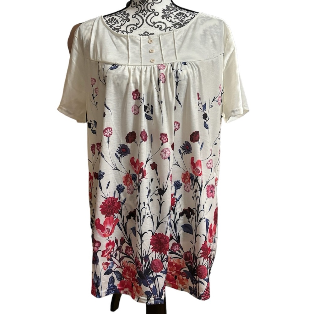 2/$8 Women’s plus size blouse